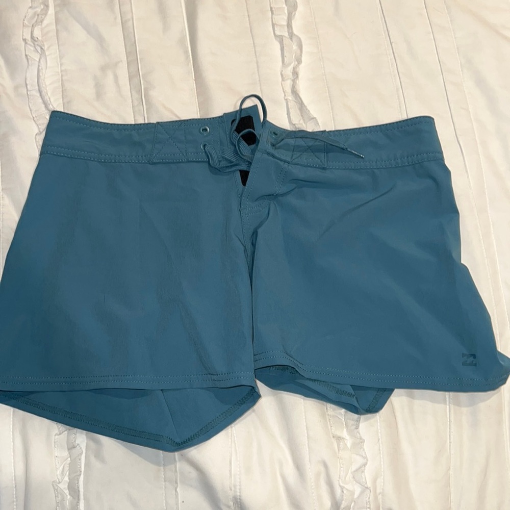 Billabong shorts !